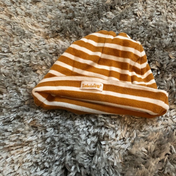 Bag of miscellaneous items totaling >$75 retail - Picture 1 of 3